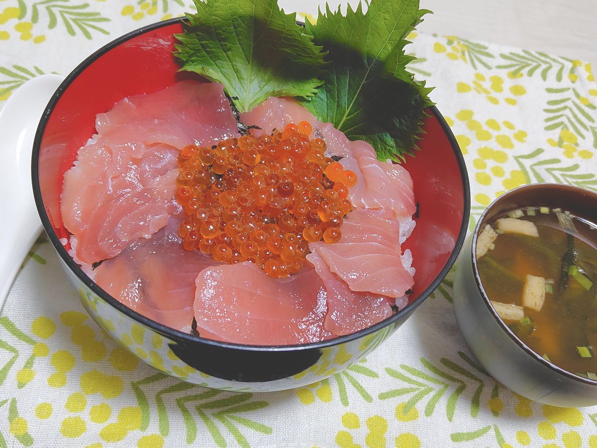 いくらマグロ丼作ったよ