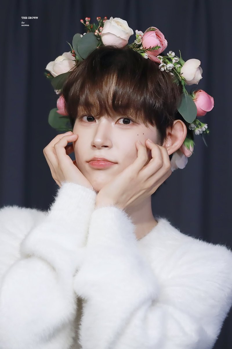 thecrown001218's tweet photo. 260103 💐

#SEOWON #서원 #ソウォン #徐源 https://t.co/NDOC8j64RM