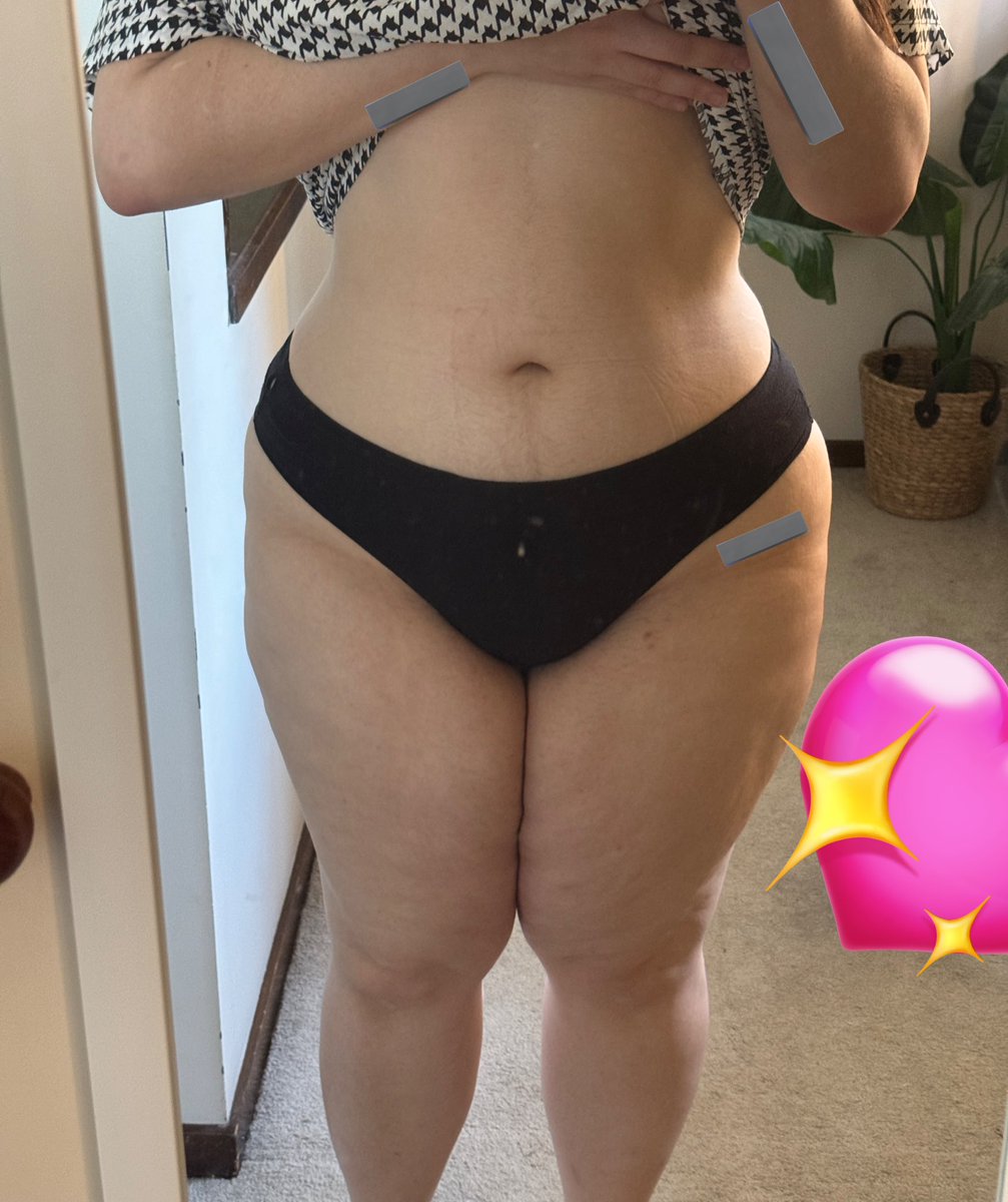 melankittie's tweet image. new lw this morning 🥳🥳🥳🥳🥳 here’s an older comparison pic from when i was ~17kgs heavier