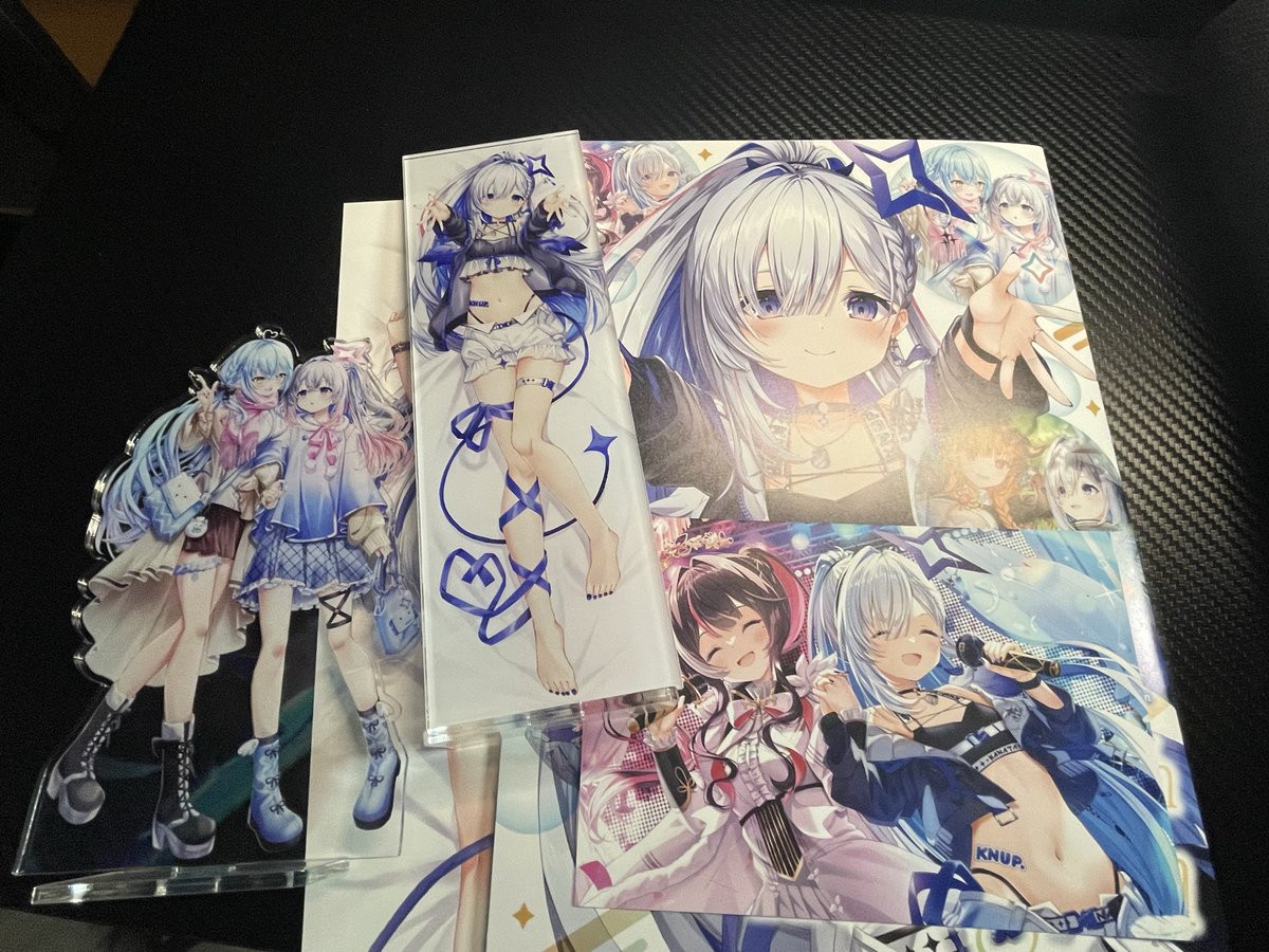 雪川桜空先生の新刊セット届いた たそが可愛いのはもちろんだけど