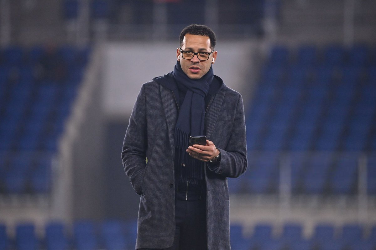 ActuL1_'s tweet image. 🚨🚨 𝗟𝗔 𝗗𝗘́𝗖𝗟𝗔 𝗟𝗨𝗡𝗔𝗜𝗥𝗘 𝗗𝗘 𝗟𝗜𝗔𝗠 𝗥𝗢𝗦𝗘𝗡𝗜𝗢𝗥 🏴󠁧󠁢󠁥󠁮󠁧󠁿 𝗔̀ 𝗦𝗢𝗡 𝗗𝗘́𝗣𝗔𝗥𝗧 𝗗𝗘 𝗦𝗧𝗥𝗔𝗦𝗕𝗢𝗨𝗥𝗚 𝗘𝗡 𝗣𝗟𝗘𝗜𝗡𝗘 𝗦𝗔𝗜𝗦𝗢𝗡 🥶🤯

« J’espère que les supporters de Strasbourg se diront que leur coach est devenu celui D’UN CLUB CHAMPION DU MONDE »…