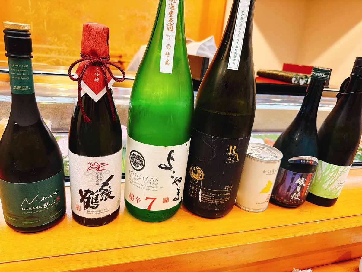 FinNekomoco's tweet image. 期限切れの缶詰が見えるw