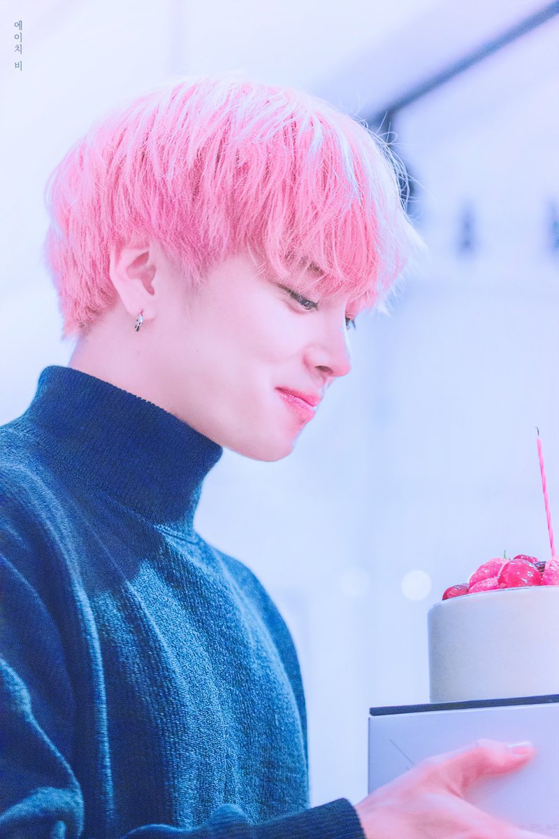 gyelsdl's tweet photo. 석본이다 ♥️보구싶다 최분홍씌 🫶🏻
긍데 나 분홍씨 사딘 이거 좋아해 https://t.co/62nSiOzRUM