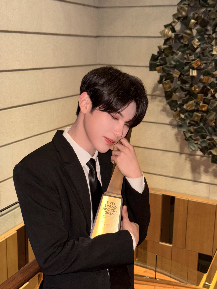 XODIAC_MEMBERS's tweet image. [#규민🐶] 

2026 첫 상!!🥳 쏘블리 덕분이에요 사랑해🩵

#XODIAC #소디엑 #GYUMIN #규민 #똑똑똑_귬이등장