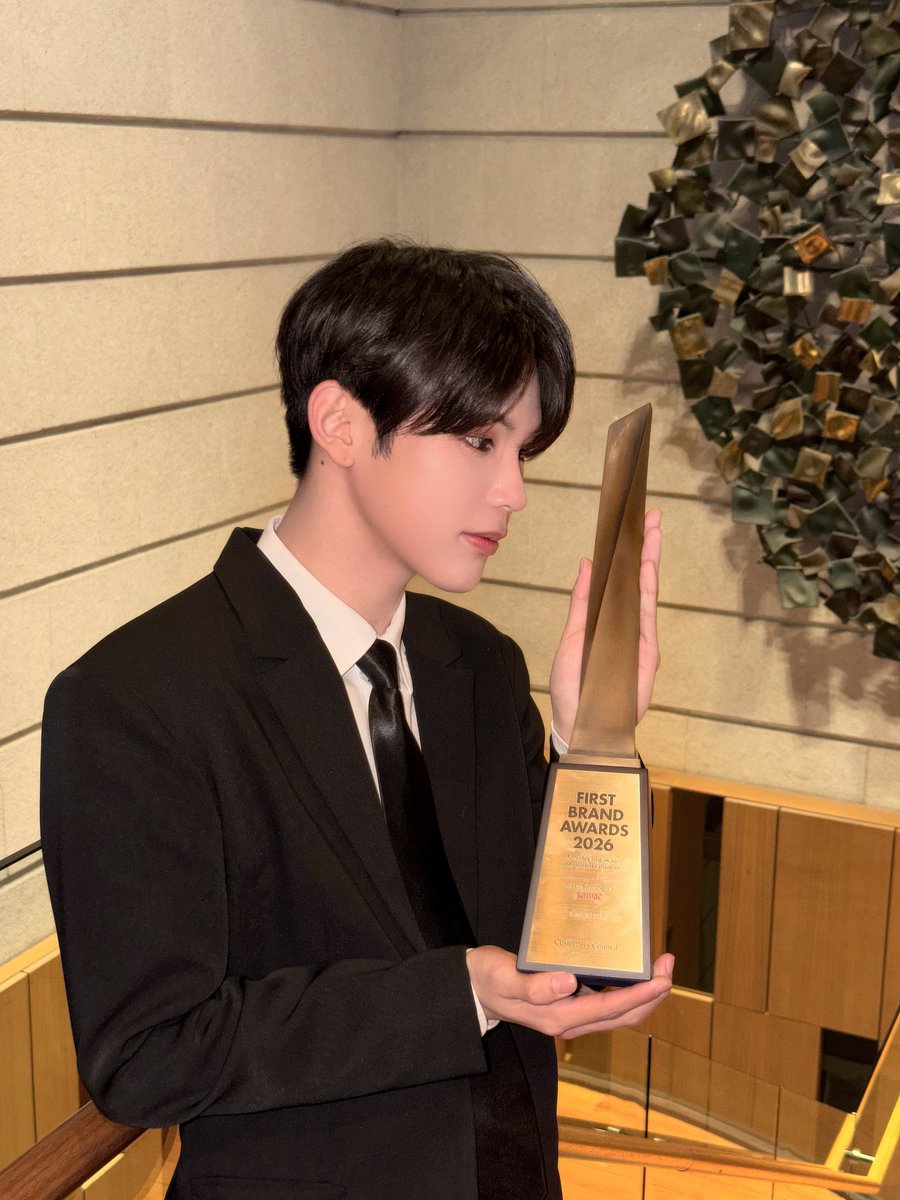 XODIAC_MEMBERS's tweet image. [#규민🐶] 

2026 첫 상!!🥳 쏘블리 덕분이에요 사랑해🩵

#XODIAC #소디엑 #GYUMIN #규민 #똑똑똑_귬이등장