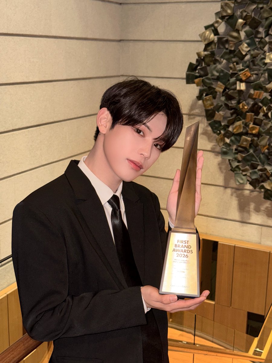 XODIAC_MEMBERS's tweet image. [#규민🐶] 

2026 첫 상!!🥳 쏘블리 덕분이에요 사랑해🩵

#XODIAC #소디엑 #GYUMIN #규민 #똑똑똑_귬이등장