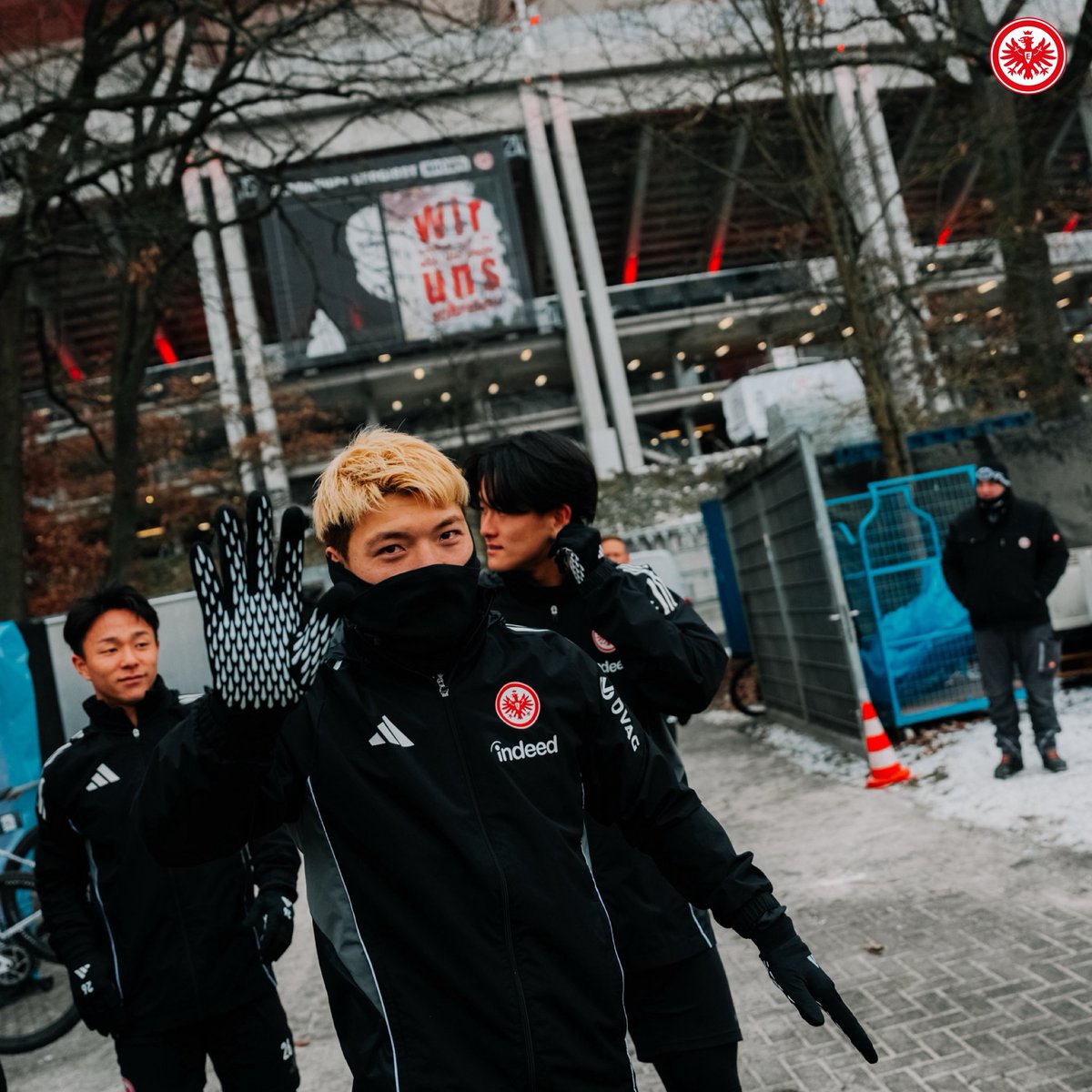 Fooootest's tweet image. フランクフルトに誕生した”堂安軍団”🇯🇵🔥

📸@Eintracht