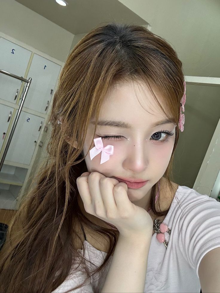 sullyomn's tweet photo. @yuharram meew minat pap km cibu kali https://t.co/Rtp9onaymq