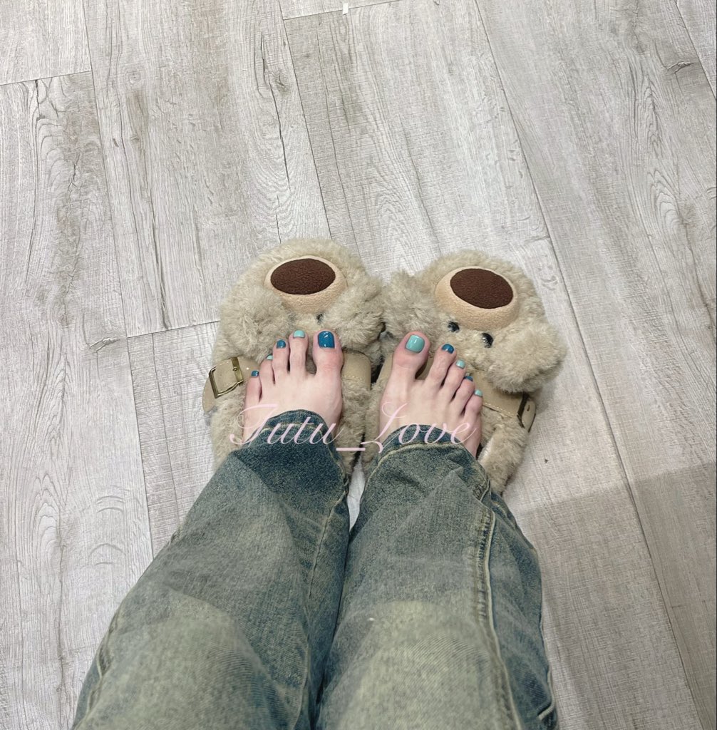 穿啦可爱小狗上班哈哈☺️