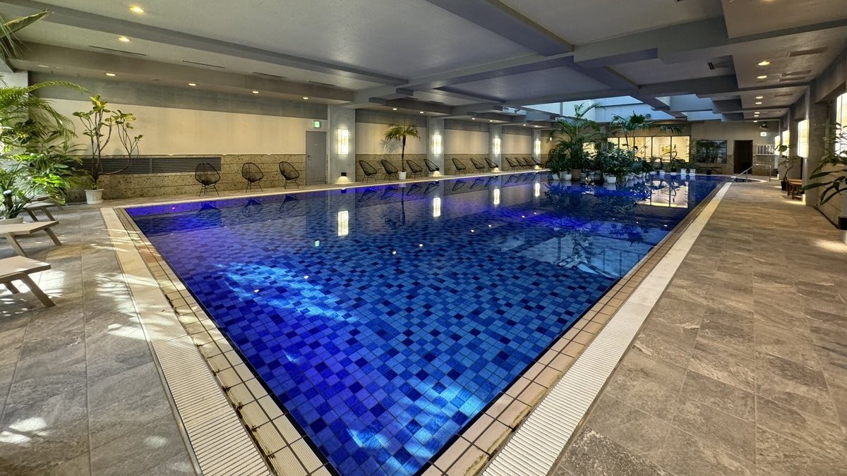 ore_ikitai's tweet image. 大手町にヤバいサウナ遂にOPENきた…なんと26階の高層にあって超巨大水風呂×夜景がガチ非日常…東京駅徒歩5分のパラダイス爆誕！！