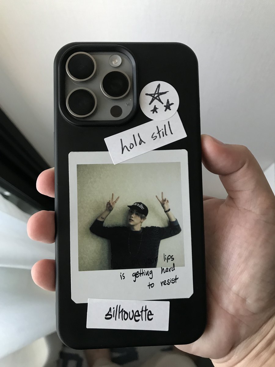 mtuan96s's tweet photo. new case 🤍🖤 https://t.co/hCr4EWld1D