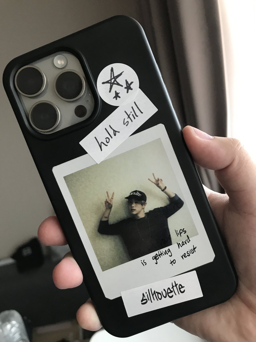 mtuan96s's tweet photo. new case 🤍🖤 https://t.co/hCr4EWld1D