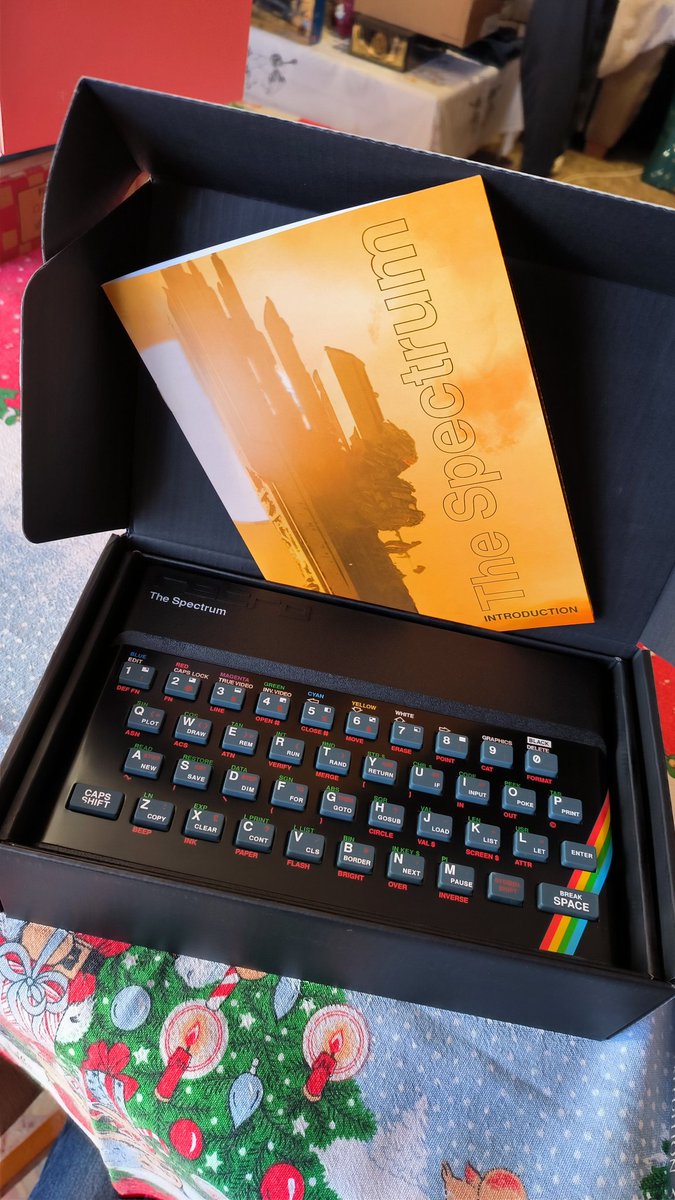 Al parecer, me he portado muy bien durante el último año...
#spectrum #thespectrum #retro #videogames #basic #80s