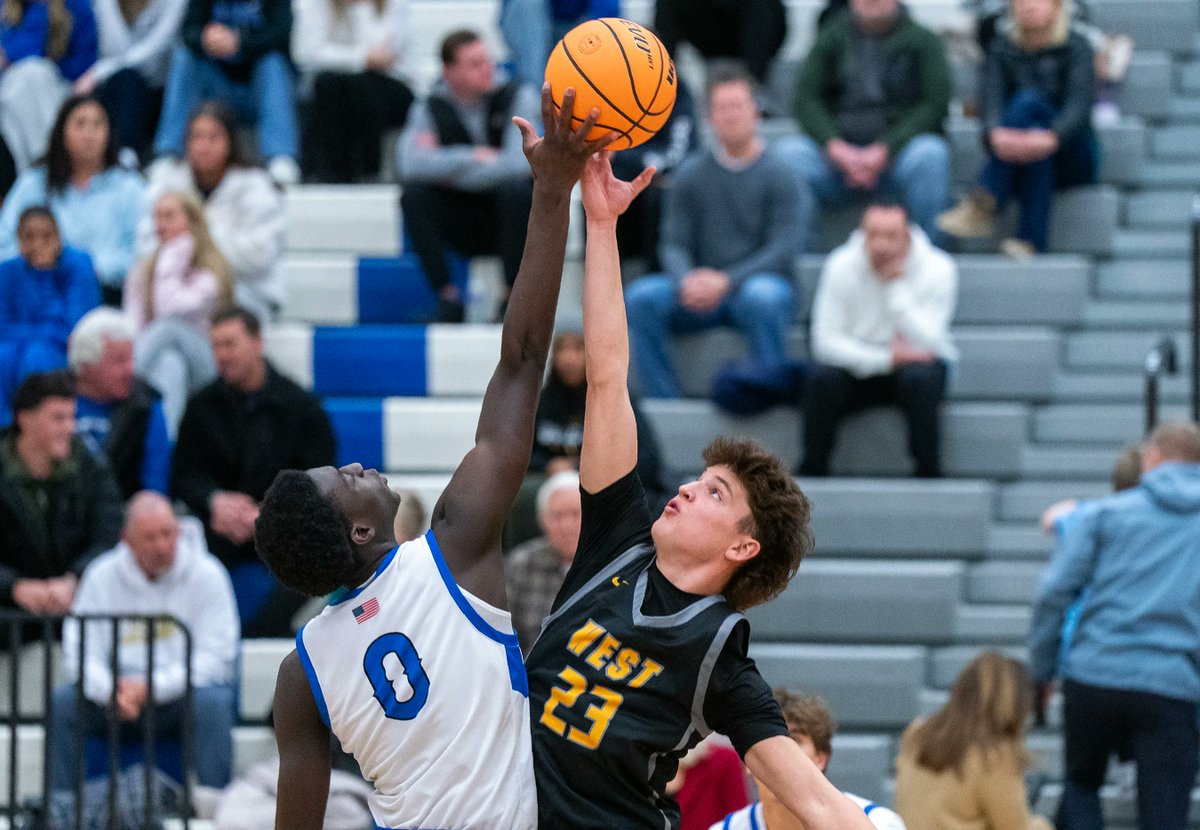 Tom Moore tweet media