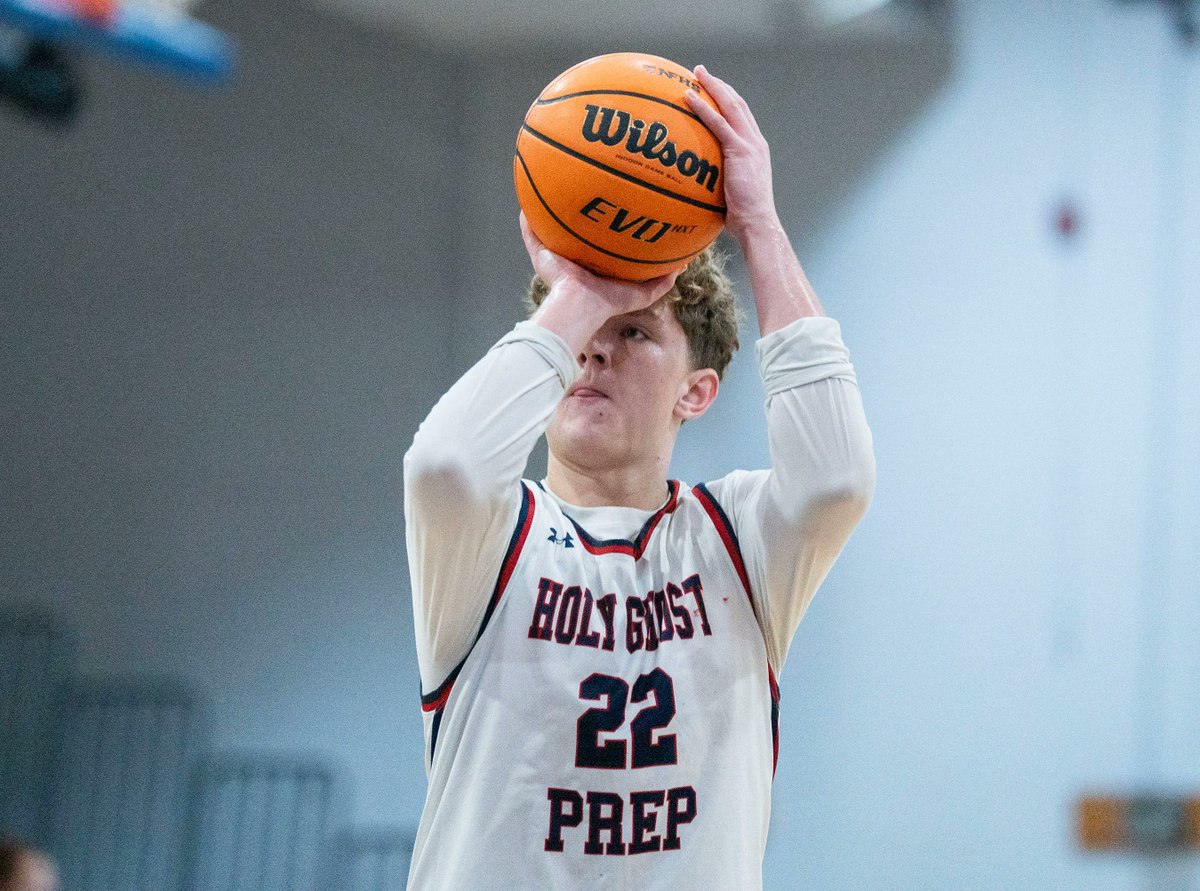 Tom Moore tweet media