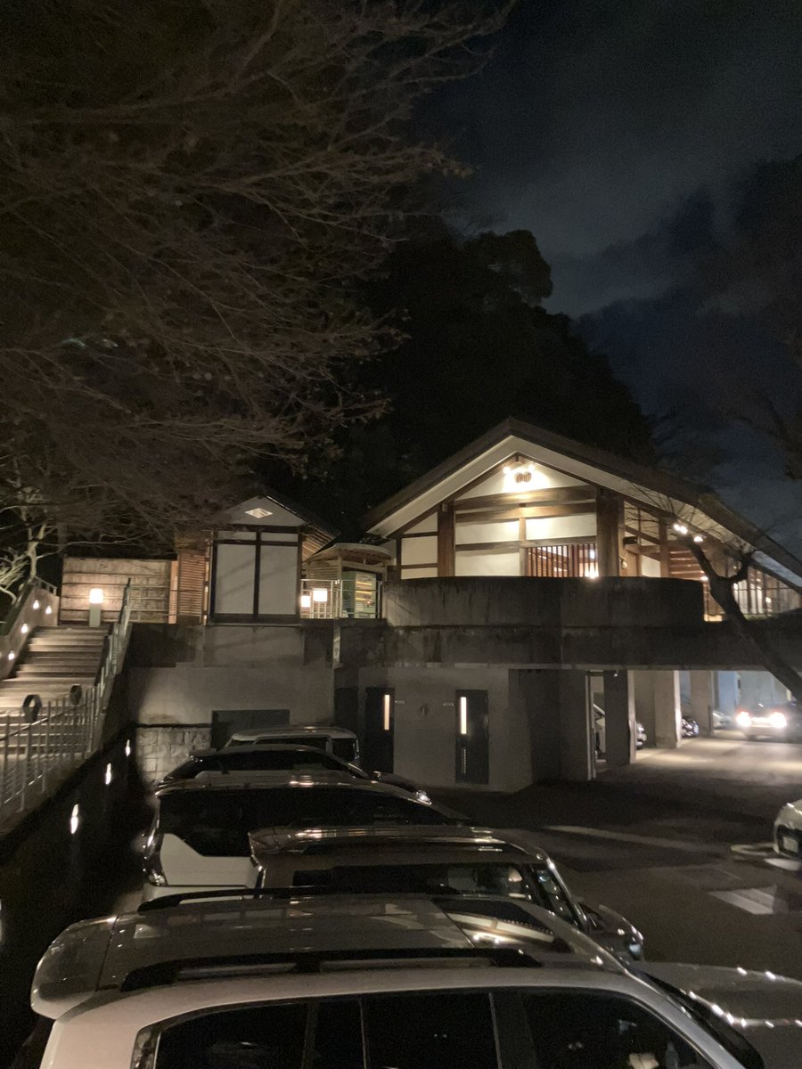 zinc4649's tweet photo. 天山湯治郷にようやく来れた
やたら評判良いから楽しみだったんだよな〜
非現実的な空間で魂が整ったわ

この後、夜中の山越えて爽やかハンバーグ行く
宿はまだ未定 https://t.co/yUgVUuzIBw