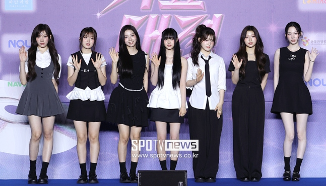 KoreanUpdates's tweet photo. WM Entertainment announced that #USPEER exclusive contract has ended 31 Dec 2025. After discussion with LeeWonmin, who's in charge of the group's production, they have amicably concluded the negotiation regarding their exclusive contract & trademark rights.

https://t.co/FmNJipFSfJ
#KoreanUpdates VF
