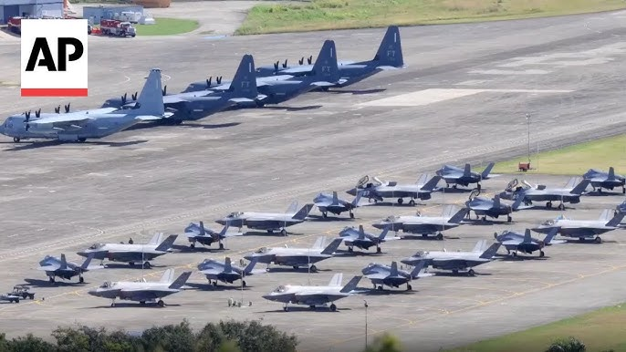 🇫🇷🇺🇸Je ne suis absolument pas d'accord.

La France n'a jamais eu l'ambition, ni la capacité, d'avoir une puissance militaire de la taille de celle des États-Unis qui investissent au moins 900 milliards de dollars dans l'armée par an.

Même la Chine n'est pas à ce niveau donc