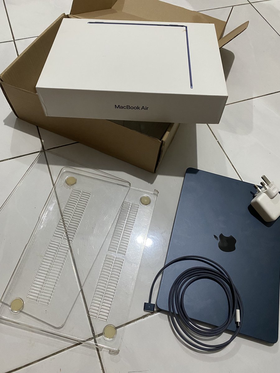 iChabeStore™  tweet media