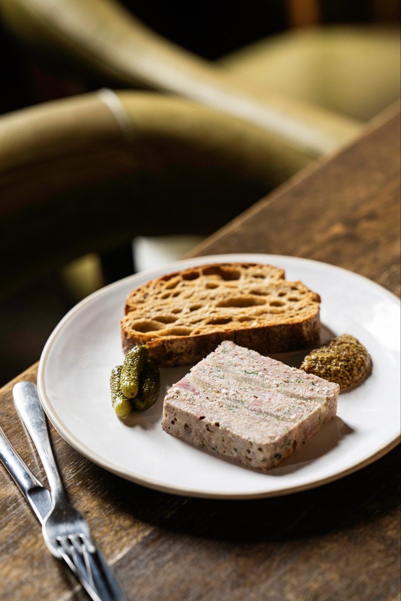 TheDogAndFox's tweet photo. Our winter set menu has launched 😍 here’s a few of the wonderful seasonal dishes on it 🍴➡️

#youngspubs #wimbledon #seasonalmenu #london #wintermenu https://t.co/fRgjxfJzyT