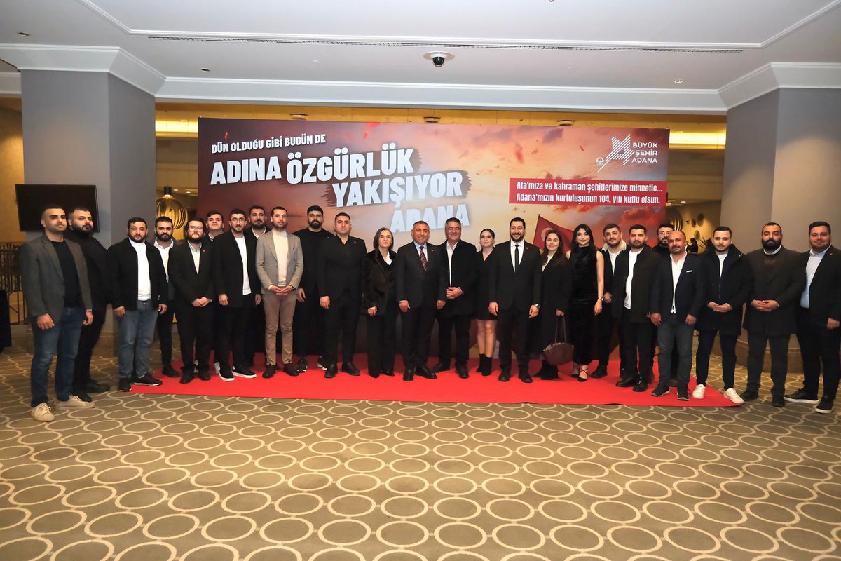 _OzlemAtabey's tweet photo. 5 Ocak Adana’nın Kurtuluşu’nun yıl dönümünde, Adana Büyükşehir Belediyemizin düzenlediği resepsiyonda Çukurova Gençlik Kolları olarak katılım sağladık.
Bu kentin özgürlük ateşini yakanlara sözümüz var:
Cumhuriyeti, bağımsızlığı ve Adana’yı gençlikle büyüteceğiz. https://t.co/bT3wqFbmoj