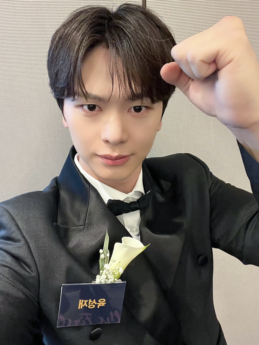 육성재(YOOK SUNGJAE) tweet media