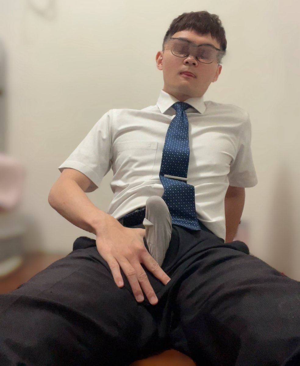 NanGreenNice's tweet photo. 每天上班的動力
就是期待下班www
 
今天上班好忙….到家都沒力了🥺
 
期待1/10台北縱酒可以玩得開心(´･ω･`) https://t.co/R6PbBkM8Md