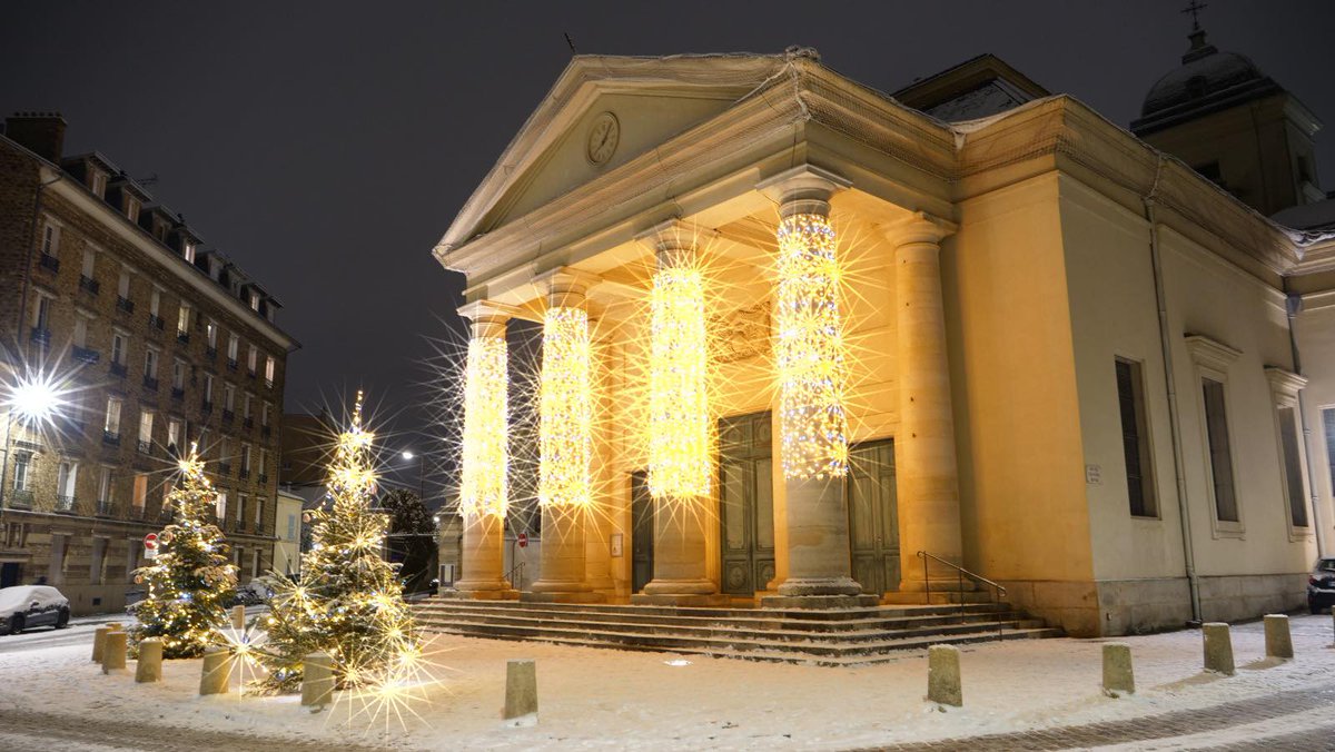 abbeamar's tweet image. Je pose ici cette photo de mon lieu de travail, prise hier soir. Oui, c’est beau. Oui, vous pouvez être jaloux. Non, je ne m’excuserai pas...