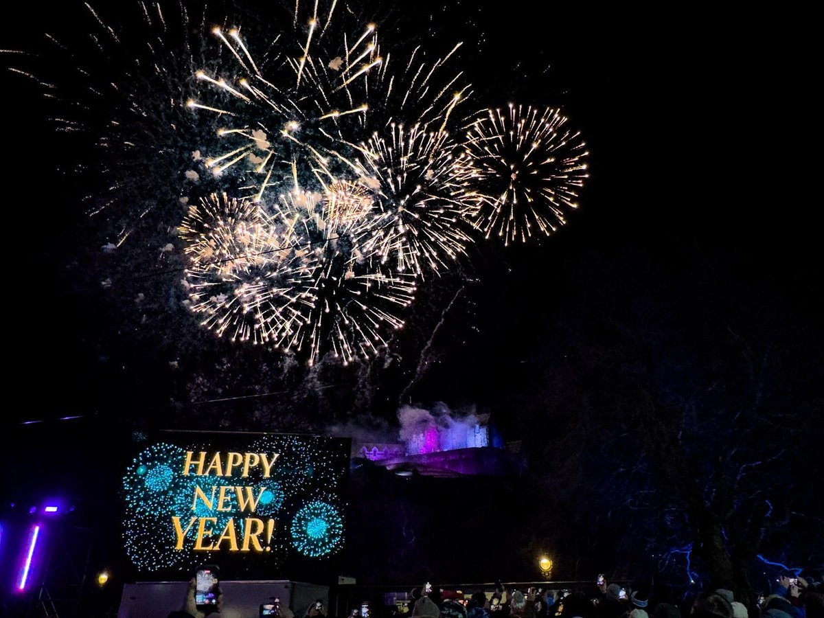 AVMatrix1's tweet image. 🛻🎆Privileged to have supplied 9x LED screens plus 2x stage camera packages as part of the outdoor production team for Edinburgh’s Hogmanay.🎉🏴󠁧󠁢󠁳󠁣󠁴󠁿

For details about our outdoor LED screens contact AV Matrix;

🌐 av-matrix.com/led-screen-hire
☎ 01937 844 320

#LEDscreenhire #EventProfs