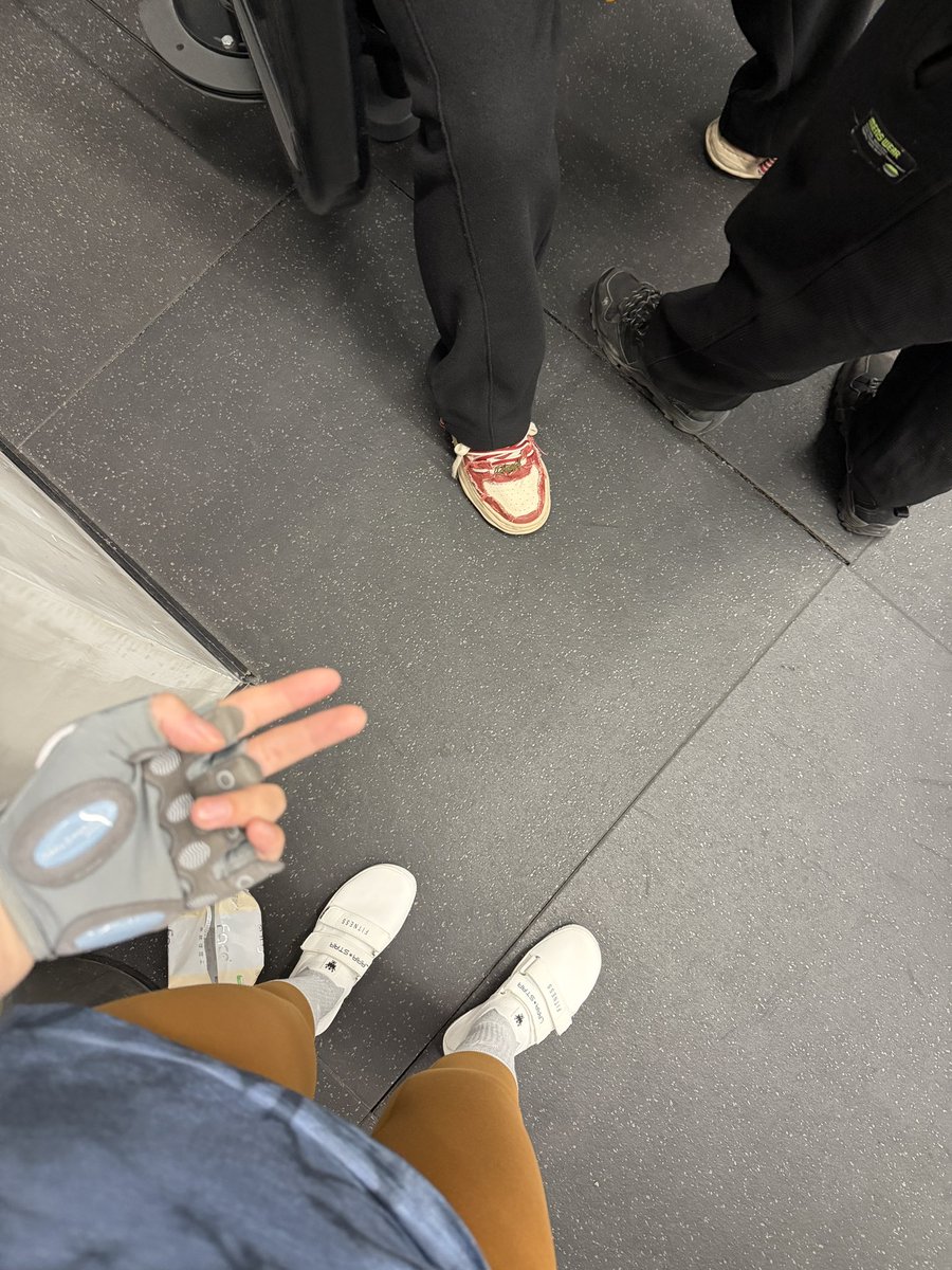 四姨太 tweet media