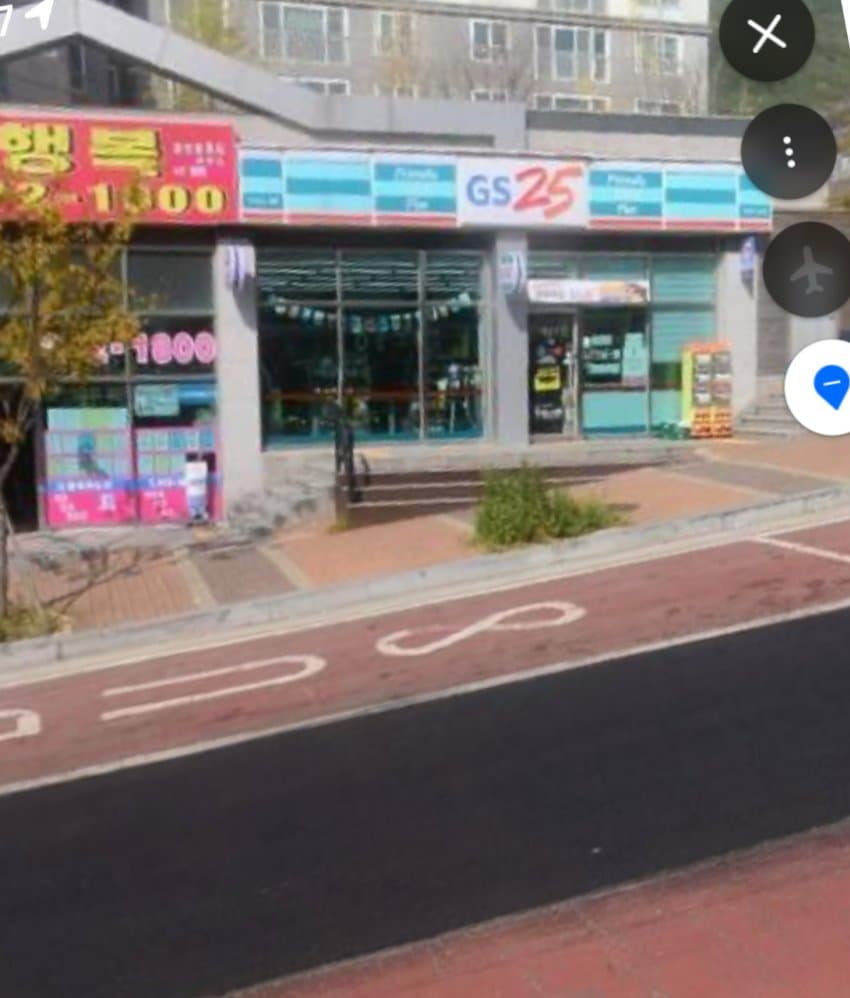 This OP who claimed to hv attended the same ES &amp; JHS as Sol just shared this cute Sol predebut pic (found in their yearbook). When being asked abt some Sol anecdotes, they said they remember how Sol used to ride her unicycle on the steep hill in front of this convenience store 😭