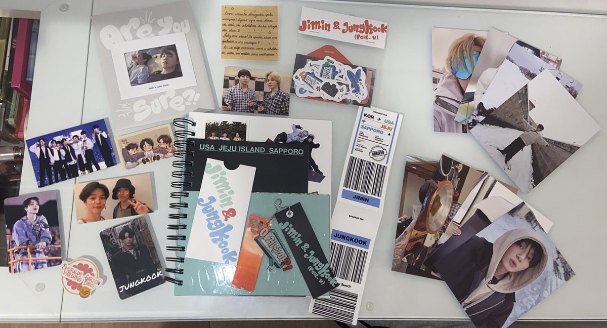 mindblowingjjk's tweet image. ✨feedback✨super positivo para a @ells_collection, que me vendeu o photobook de are you sure 1
chegou em perfeito estado e com mimos, tô mega satisfeita