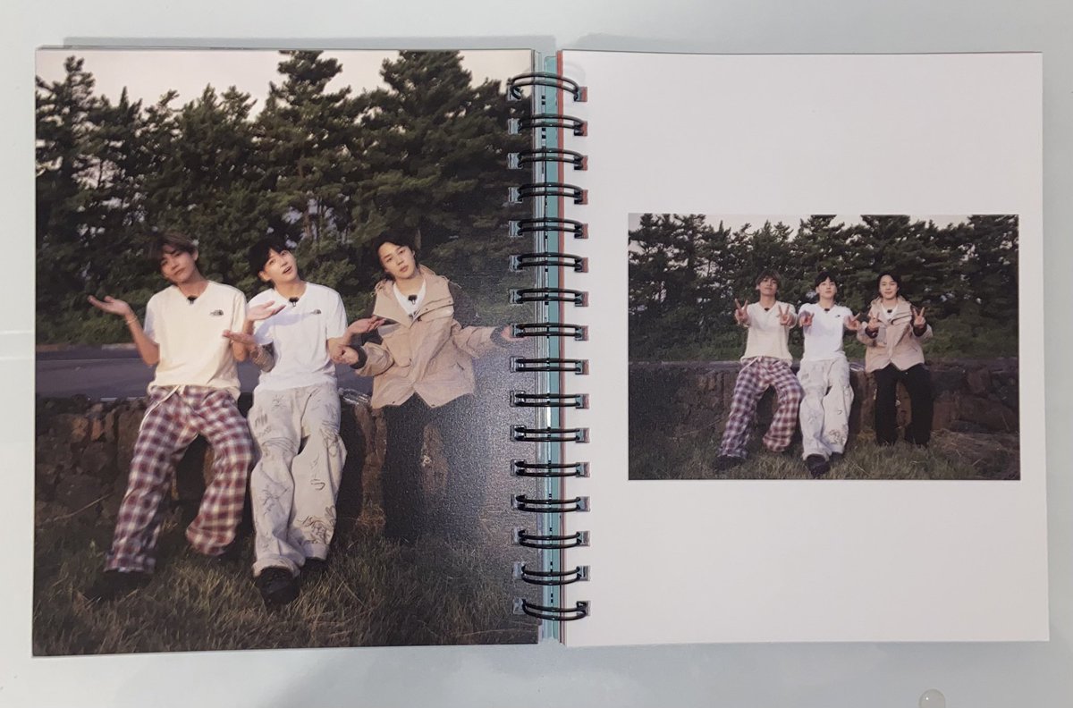 mindblowingjjk's tweet image. ✨feedback✨super positivo para a @ells_collection, que me vendeu o photobook de are you sure 1
chegou em perfeito estado e com mimos, tô mega satisfeita