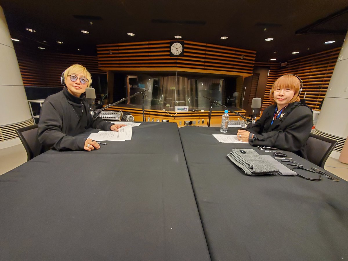 tokyofm's tweet image. 深夜2時
AUGER Kiss our humanity 心に触れて”整える”時間

ゲストはデザイナーの田中文江さん

自身のブランド「FUMIE TANAKA」を立ち上げた経緯や
現在の活動、心と体の整え方を伺います。

#AUGER #鈴木曜 #デザイナー #田中文江

#TOKYOFM #radiko
tfm.co.jp/listen/radiko/