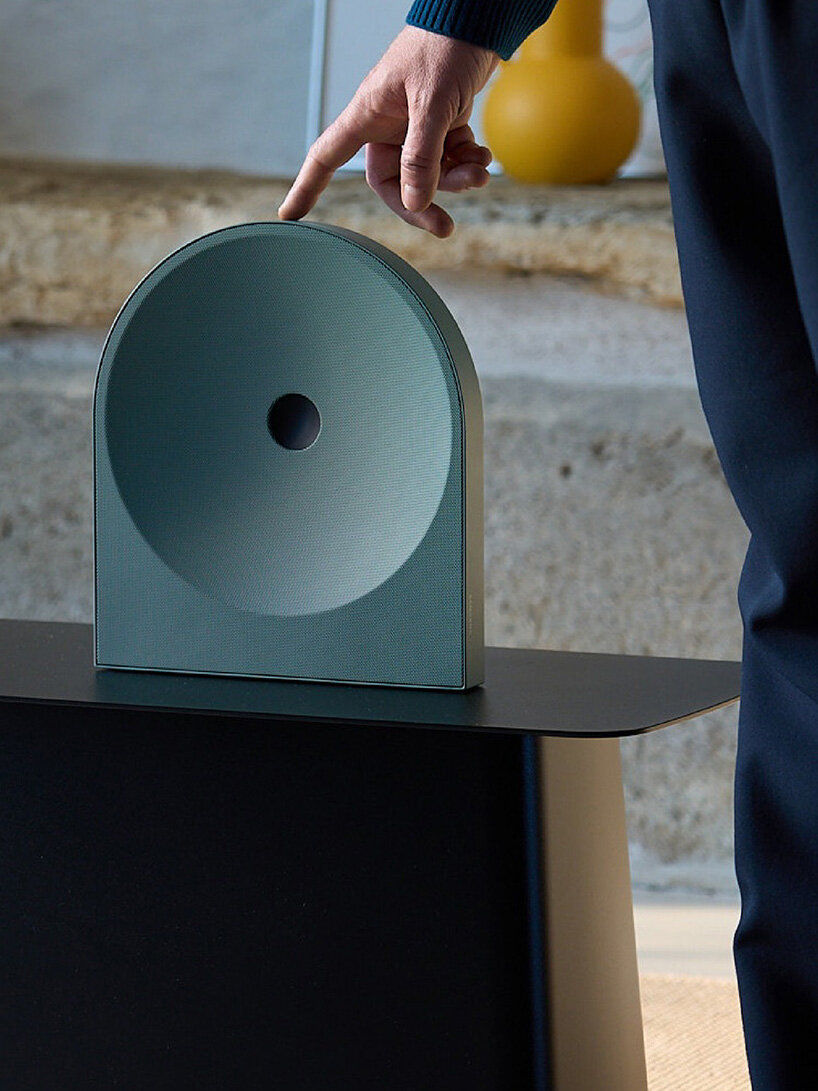 OFIVETV's tweet image. #DESIGN #HIGHTECH #SOUND #INSPIRATION 

Les nouvelles enceintes Music Studio 5 &amp;amp; Music Studio 7 de @SamsungFR par le designer Erwan Bouroullec