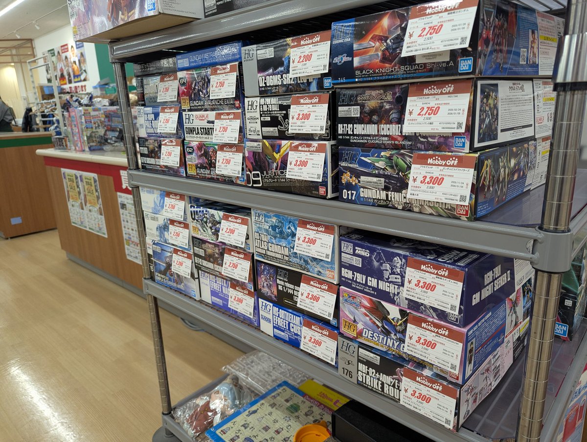 HobbyOFF_NEYA's tweet photo. こんばんは！
ホビーオフバロー寝屋川店です！

本日ガンプラ大量値下げ&amp;コーナー入れ替えを行いました！

寒い時期に巣篭もりガンプラはいかかですか？

是非ホビーオフバロー寝屋川をご利用くださいませ！ https://t.co/wzNgQWvOa1