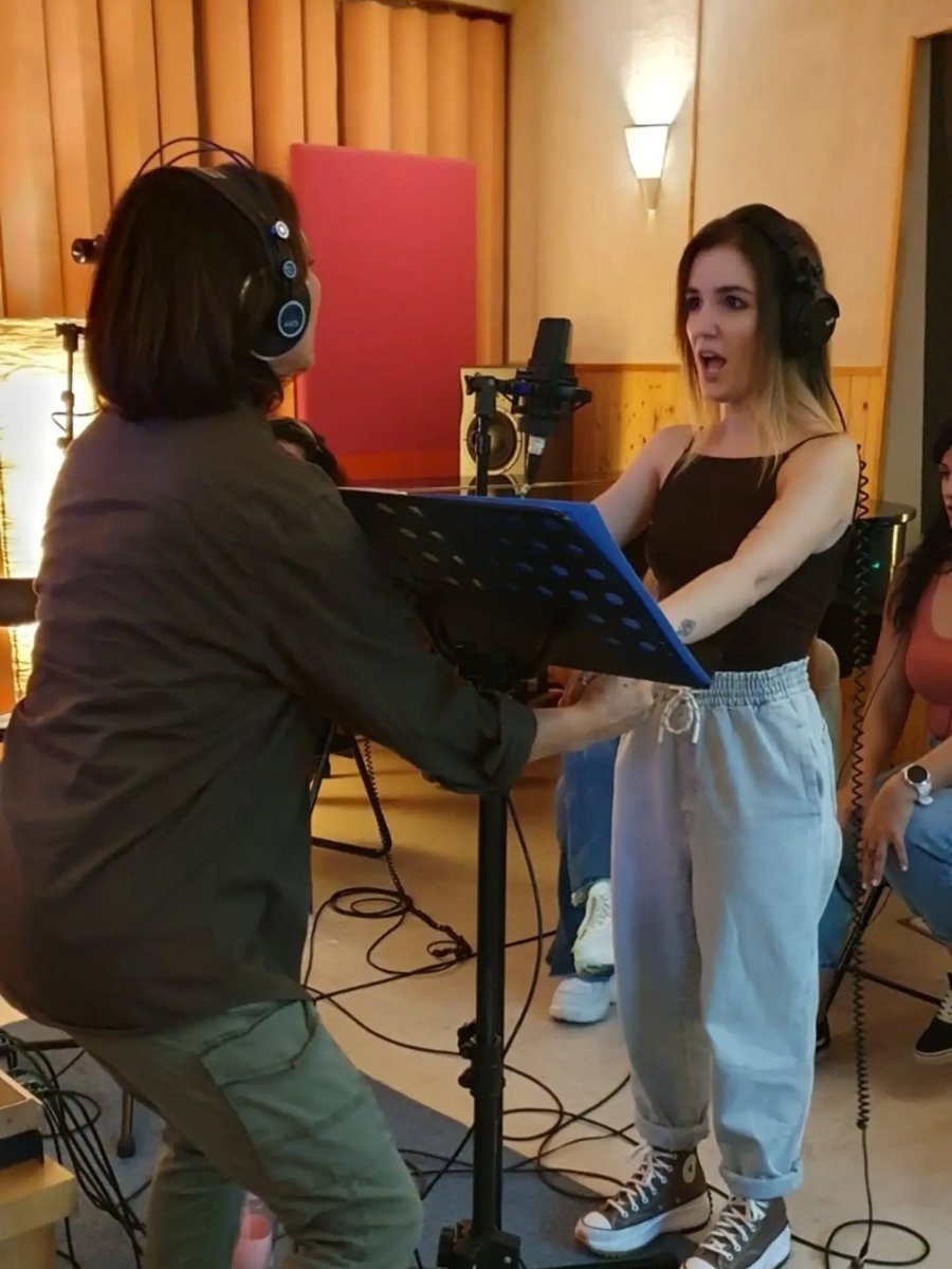 🎤 Escuela de Doblaje de Canciones 🎤 tweet media
