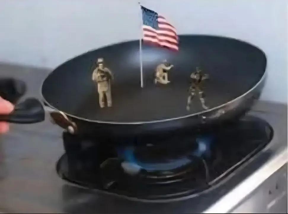 I just put oil in my pan and this happened 🤔