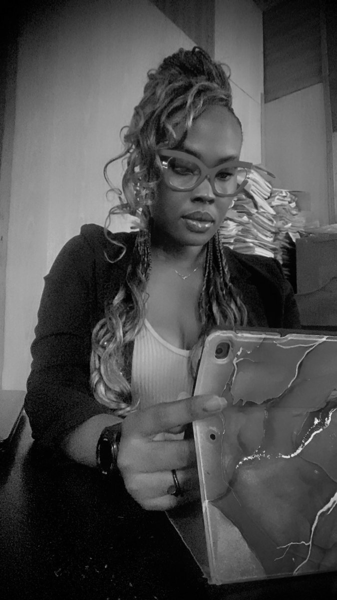 LadyOmalicha1's tweet photo. Hi, my name is Oma. 

A ProMakeup Artist @bridesnbrows (on IG)
A content creator/mobile videographer @reel_life_story (on IG)
A Professional Administrator and HR personnel 

I put in my best and always leave my clients smiling

Dear X, i hope to get clients from you this year. https://t.co/QakkHV0Ii0