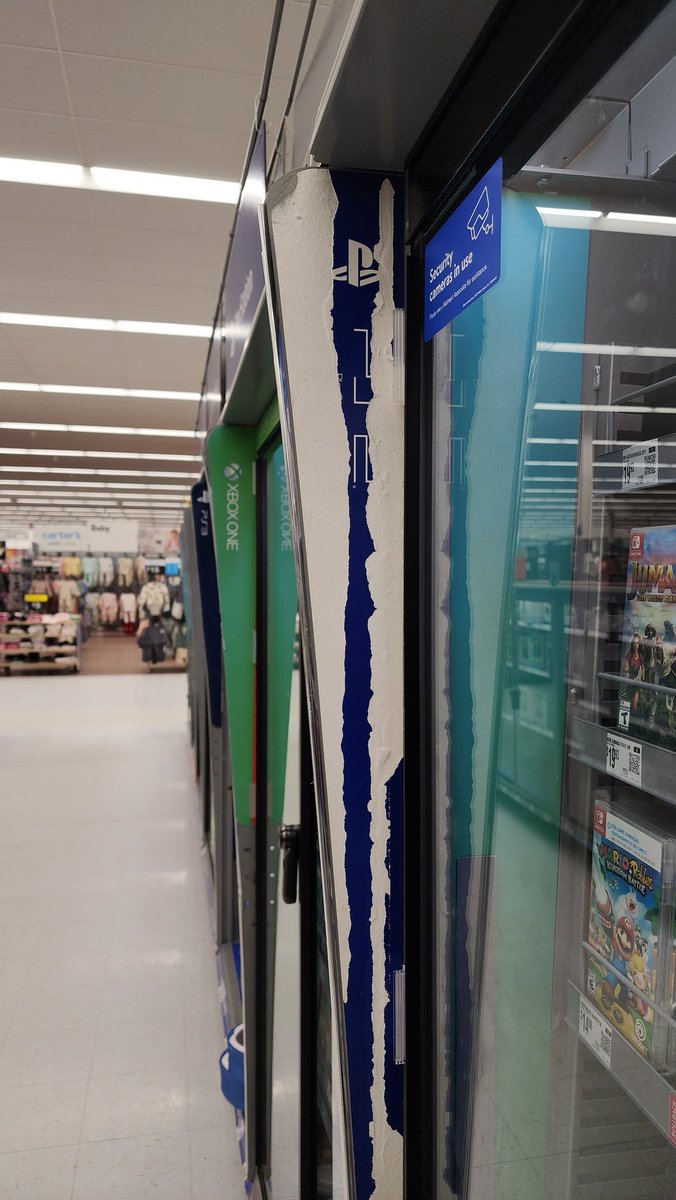 Went to Walmart today, and they were pulling down the Xbox branding on the game cases, and there was a PS2 poster underneath 😭💔 and a PS3 one plain as day in the background. Other side is Xbox 360... no PS4/5 ones anywhere ?? 🙃