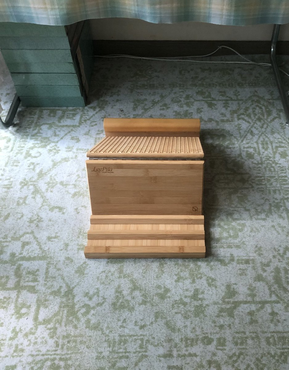 of__rasha's tweet image. #광고 #rt이벤트 : 3분께 레그필라 증정

다리관리에 진심인 분들께 정말 추천드려요 ,, ♥ 

평소에 런닝머신 하고 항상 괄사로 다리 풀어주기가 사실 너무 귀찮았는데 ㅜㅜ 책상 앞에 이거 그냥 놓고 서있기만해도 다리가 많이 풀린 게 느껴져서 좋았어요

진짜 하고 싶은 말이 많은데 ↓ ( 타래로 )