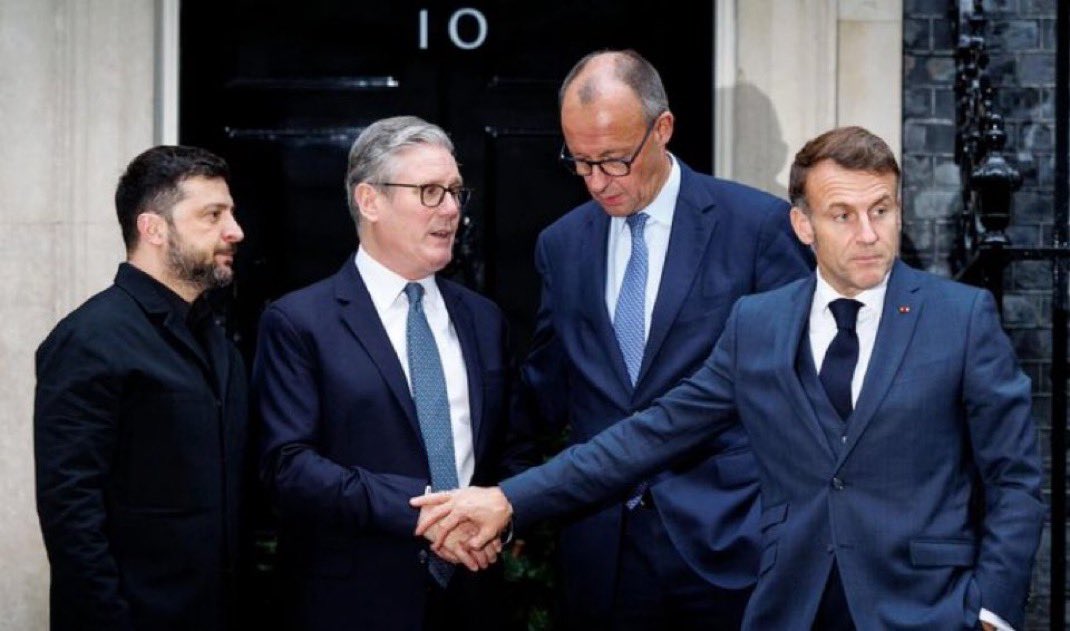 vladimirputiniu's tweet image. Trash of the World.