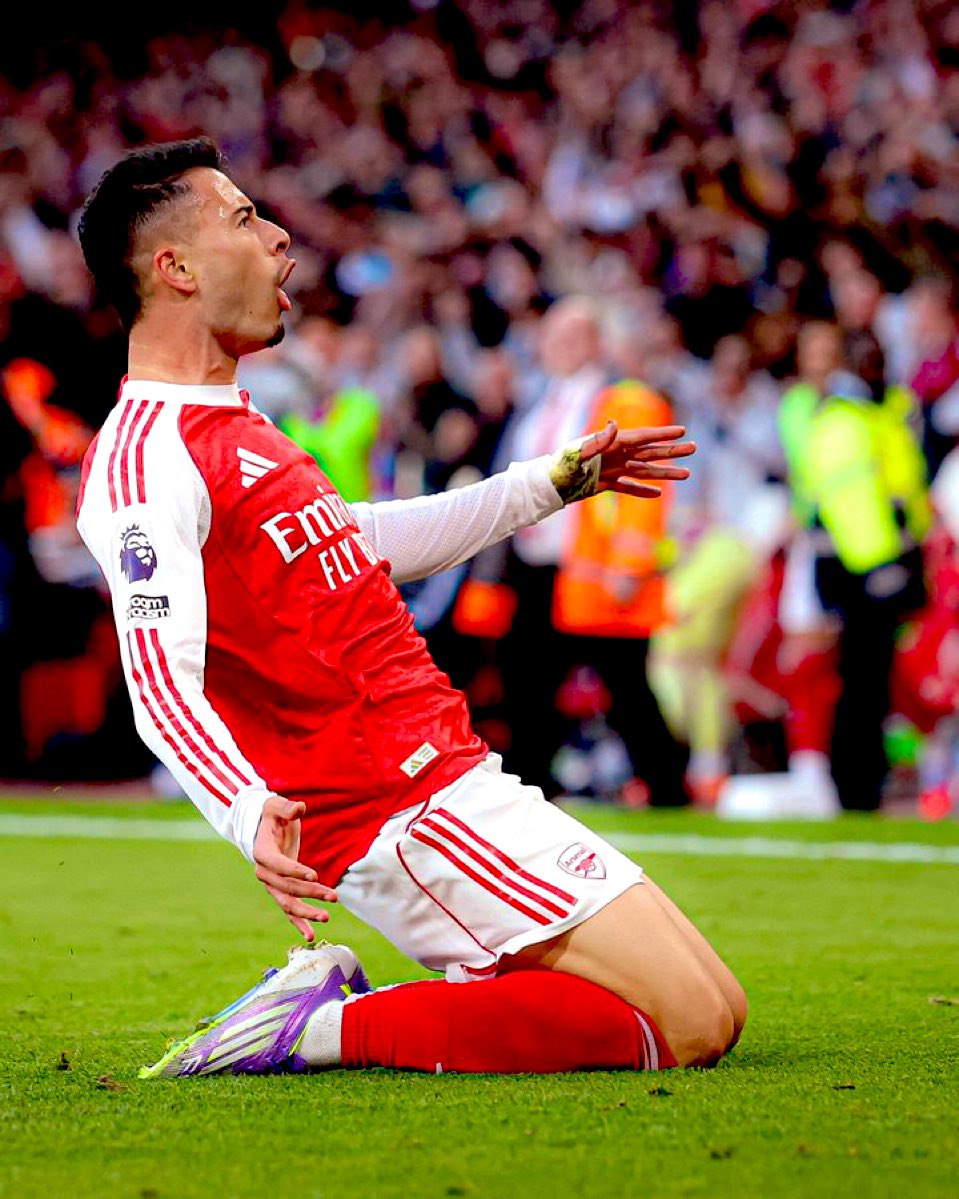 UPYOURARSENAL04's tweet image. Arsenal fans drop your handles, REPOST and make sure you follow each other🔴⚪