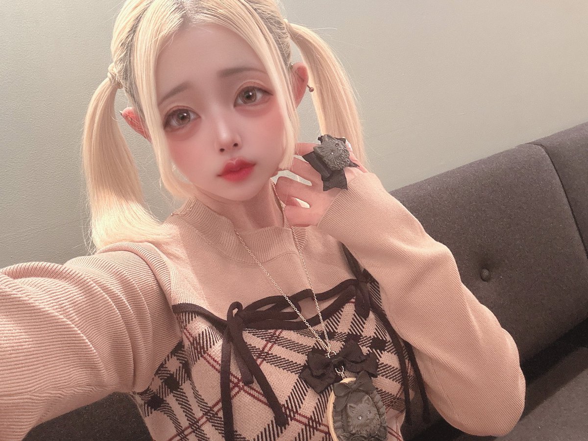 クリスマスも初詣もこの先の誕生日もキミの隣にいたかったな…。

#自撮り界限 #いいね返し
#自撮り界隈さんと繋がりたい
#バンギャさんと繋がりたい
#美男美女さんと繋がりたい
#メンヘラ女子さんと繋がりたい
#量産型女子と繋がりたい
#雰囲気嫌いじゃないよって人いいね
#いいねした人全員フォロー