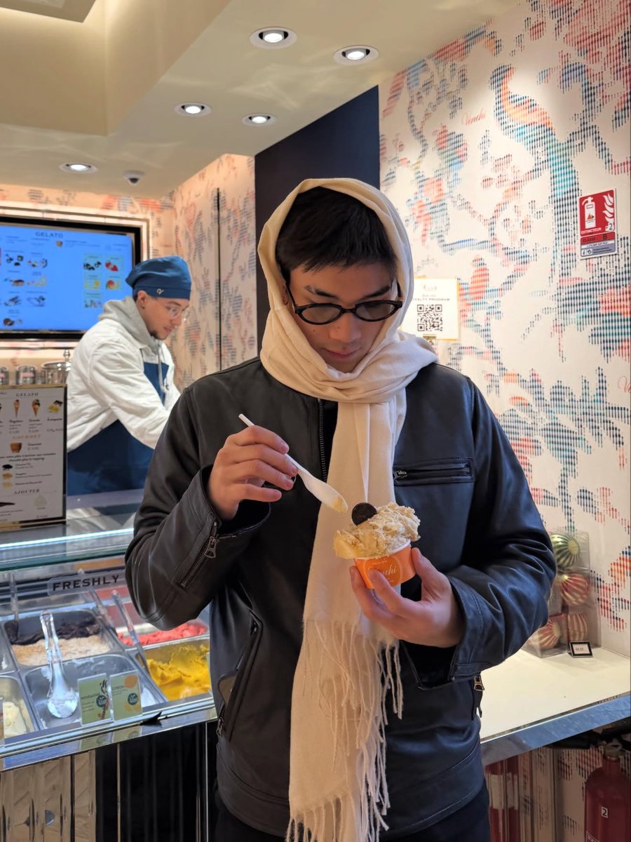 chifyfourth's tweet image. โฟ้ดโฟ้ดกับไอติมของโปรดตลอดไป ไอติมเลิ้บเวอร์ตัวจิงเลยล่ะ 🍦💘

#Fourthnattawat #โฟร์ทณัฐวรรธน์