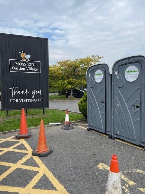 ShortsGroup's tweet photo. We provide a reliable and affordable Site and Event Toilets, Luxury Toilet Trailer Hire across Berkshire, Hampshire and Surrey. 

To hire, call your local branch:
☎️ Ascot: 01344 299 318
☎️Milford: 01483 418 887 
https://t.co/gfv8SIp00W

#PortableToilets #Portaloos #ToiletHire https://t.co/xsYn6kqpBc