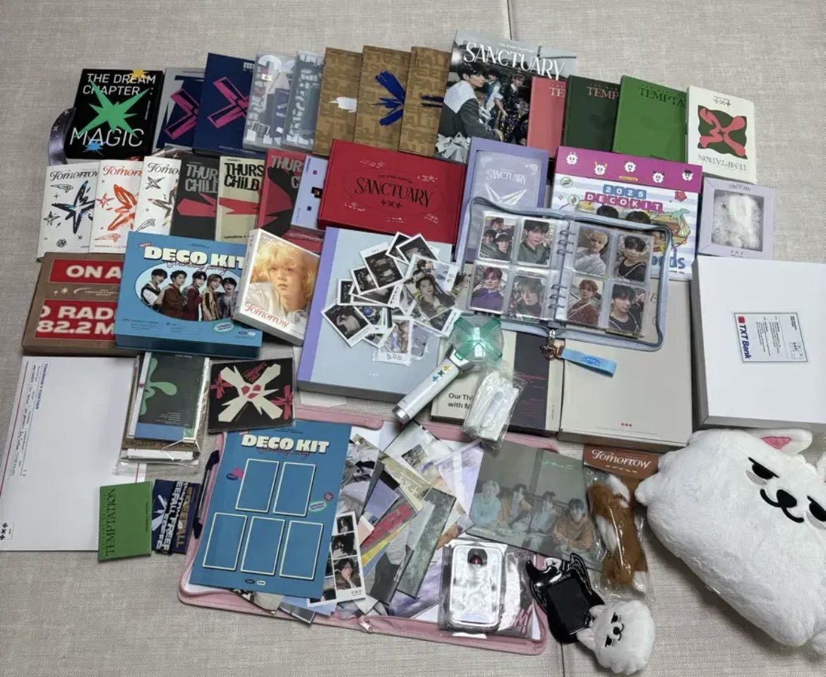 #event
반택비만 받고 나눔해요
#rt + #mention (최애 기재해주세요♥)
택배 받고 바로 1분 뽑을게요!
사진 속 굿즈 중 랜덤으로 넣어드려요!
5kg 이상 퍼드려요,,//
오래 보관했어서 작은 하자나 없는 구성품 있을 수 ⭕️