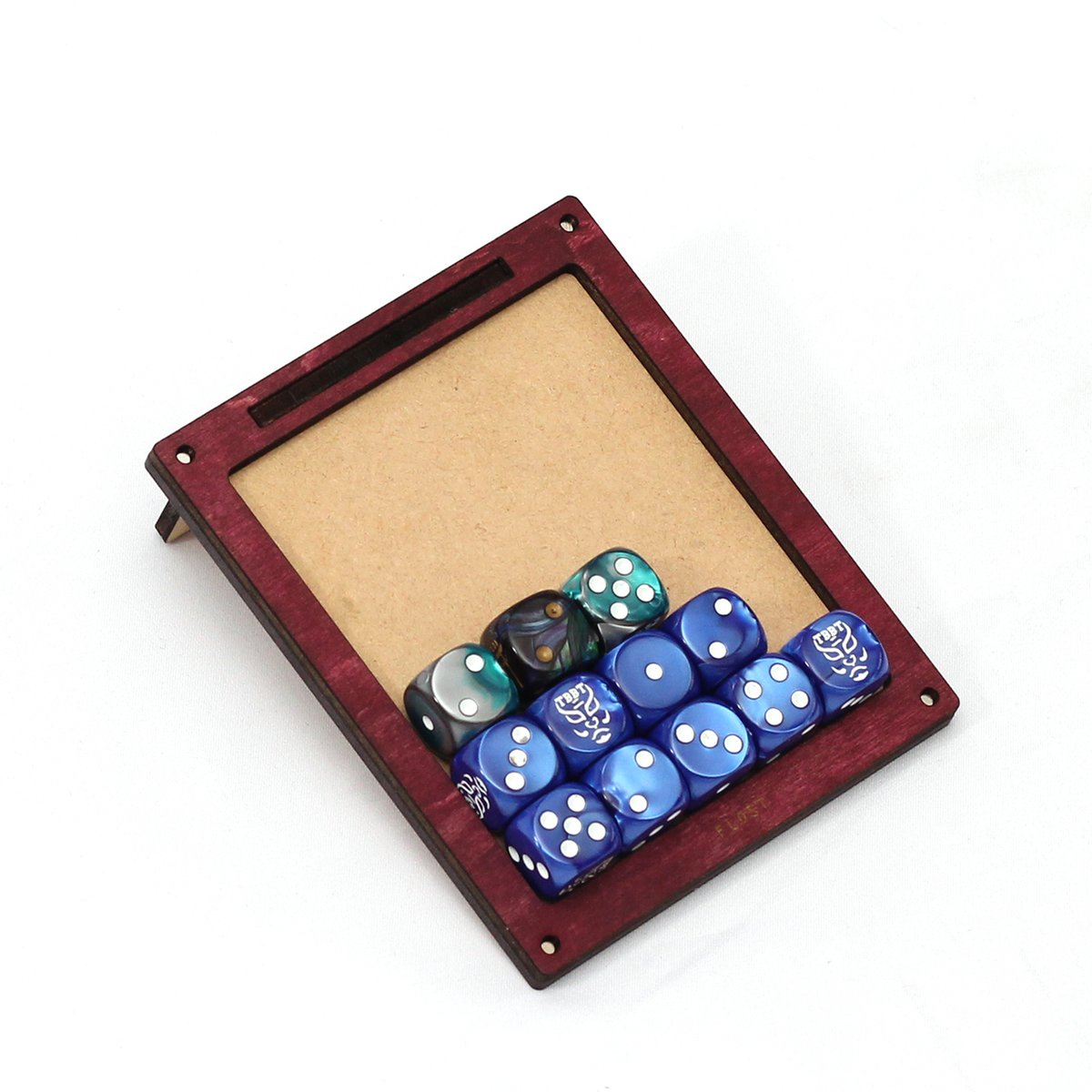 初心者フォロワさんが急に増えましたので宣伝させてください
他の商品はどうでもいいので、40Kのゲーム始めるならこれだけは持っておいてベスト３です

1　　32105ゲージ
2　　9ゲージ
3　　ダイスストッカー

とにかく多くの方にご購入いただき、みなさん使い続けていただいているので間違いないです