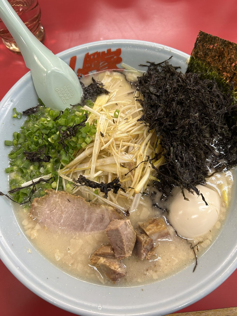 山岡家初め
一発目は一番好きなプレ塩で