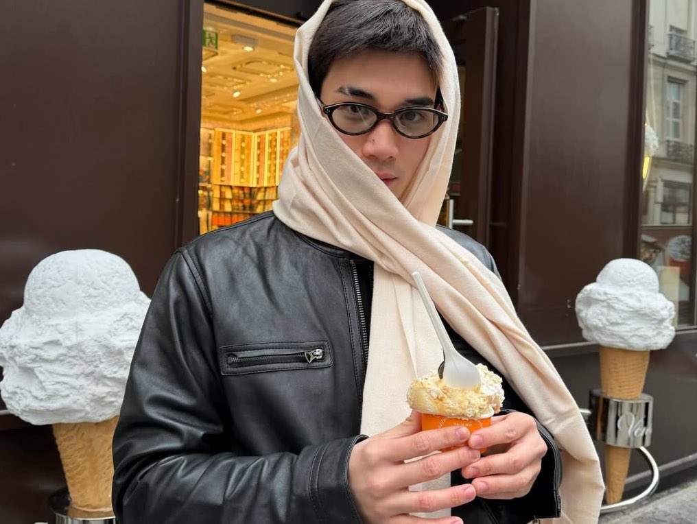 jenornn's tweet image. 🍦☘️ ทับใจรูปมาก รูปเซ็ตนี้น้องโฟ้ดน่ารักม๊ากกกก อีทของรักของโปรดของนุโฟ้ดดดรูปออกมาน่ารักทุกรูป💗💗 ชอบความเอาผ้ามาคลุมหัวง่ะะ หนูน้อยกับผ้า โคตรจะโซคิ้วว💗💘🫶🏻⭐️☘️🐈🫶🏻

#Fourthnattawat #โฟร์ทณัฐวรรธน์